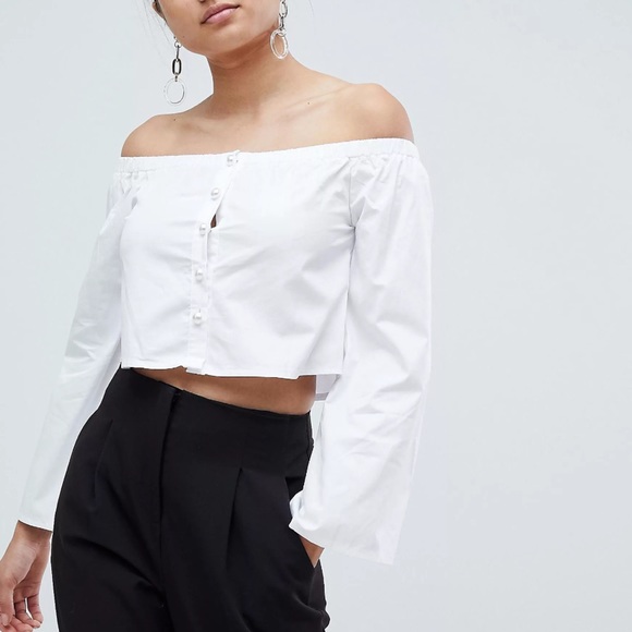 Missguided Tops - Missguided Pearl Detail White Crop top